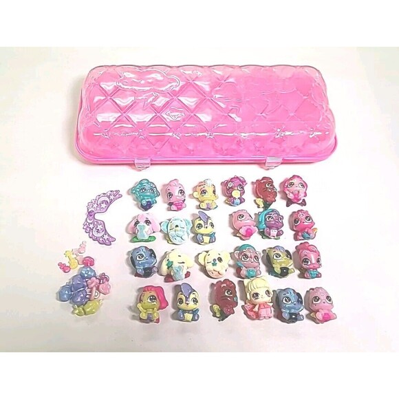 Hatchimals CollEGGtibles Figures Lot of 24 Pieces W/case - Picture 1 of 10